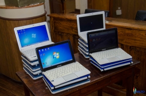 Junta Departamental donó 16 netbooks a las direcciones de Tránsito y Cultura