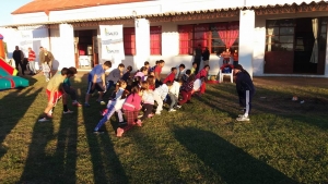 Actividades deportivas con niños/as de Rincón de Valentín