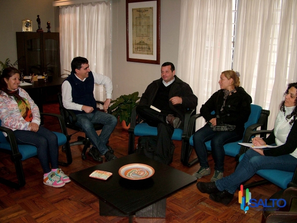 Integrantes de SITRACOR en reunión con el Intendente de Salto, Dr. Andrés Lima