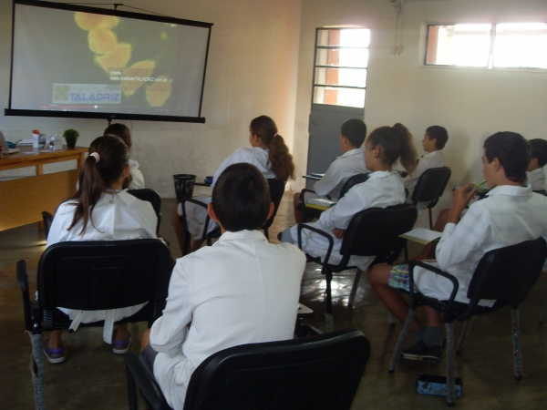 Inauguración de aula virtual en pueblo Fernández,  hito para el desarrollo de la educación en el lugar   