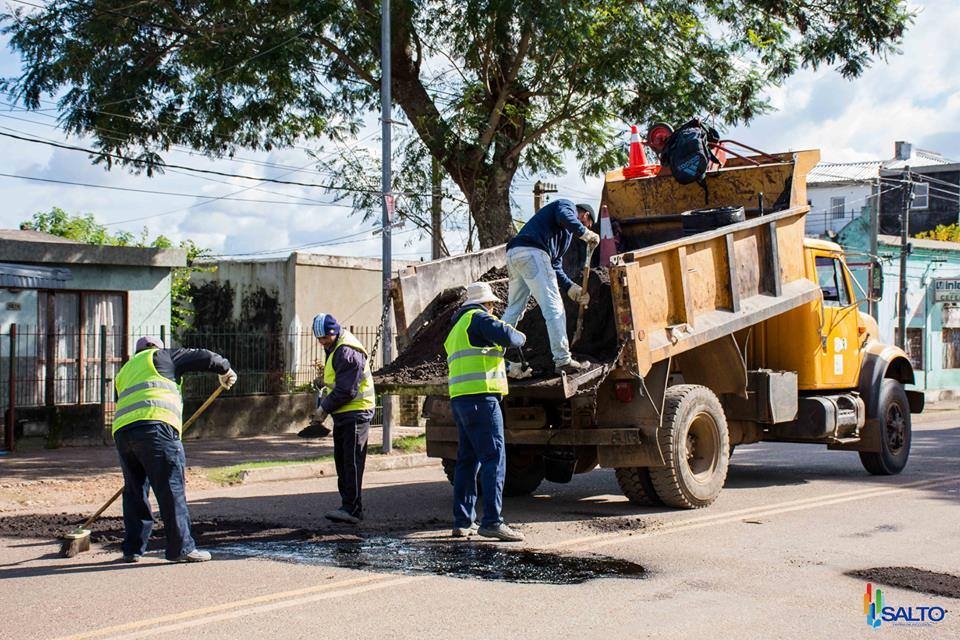 EL INTENDENTE VISITÓ LA ZONA SUR DE LA CIUDAD DONDE PERSONAL MUNICIPAL ...